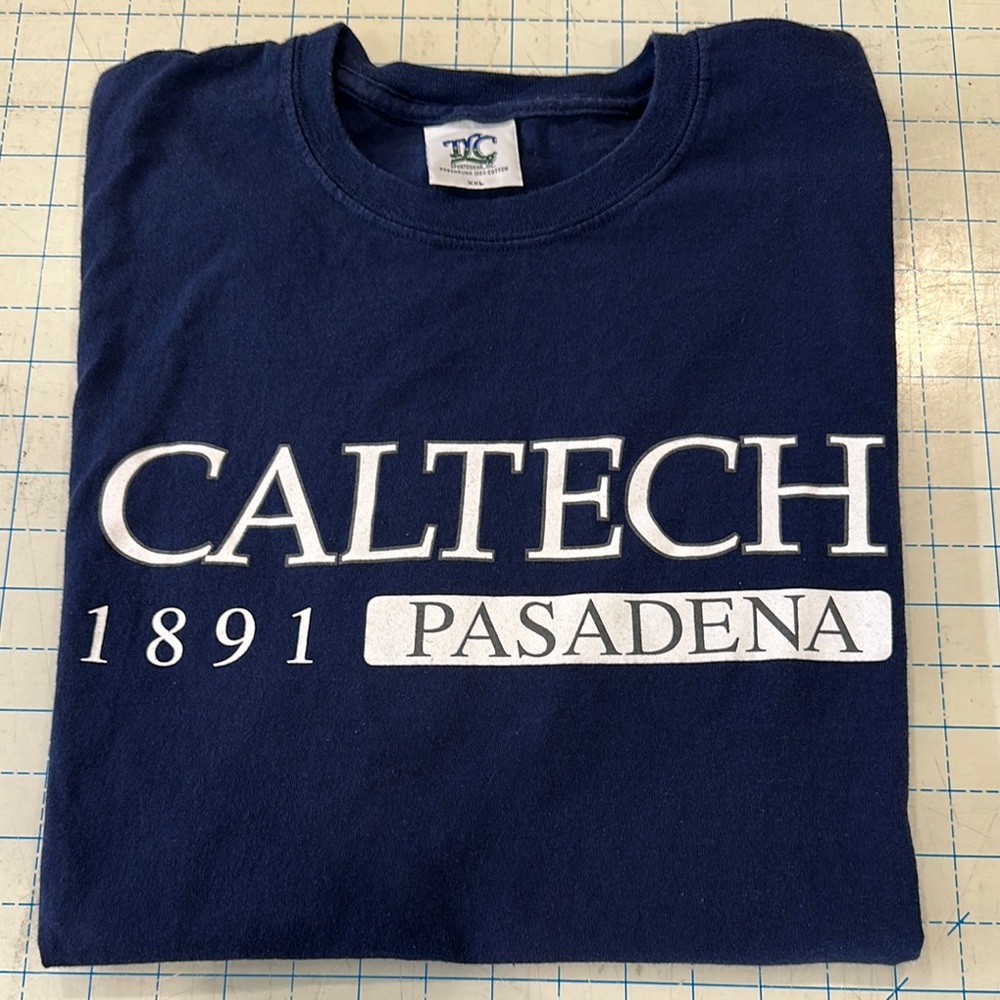 🚨Caltech Navy Blue T-Shirt size XXL